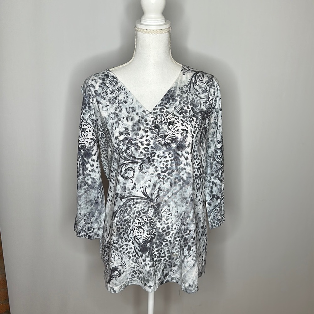 B.l.u.e. tiger top for women size XL